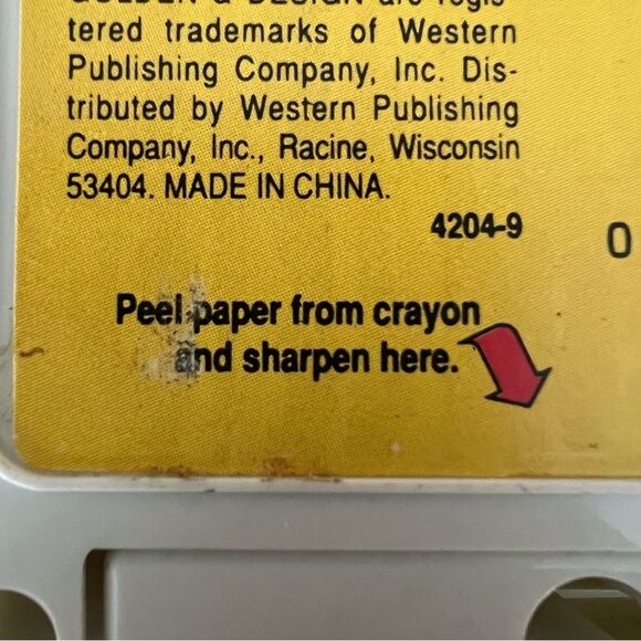 Barbie Doll Crayons 1989
Mattel With Case Built-in
Sharpener Golden 16 NEW - Picture 8 of 11